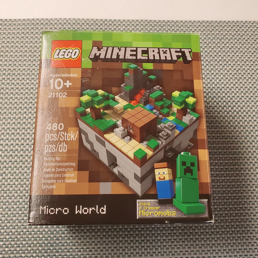 LEGO Minecraft Micro World Set